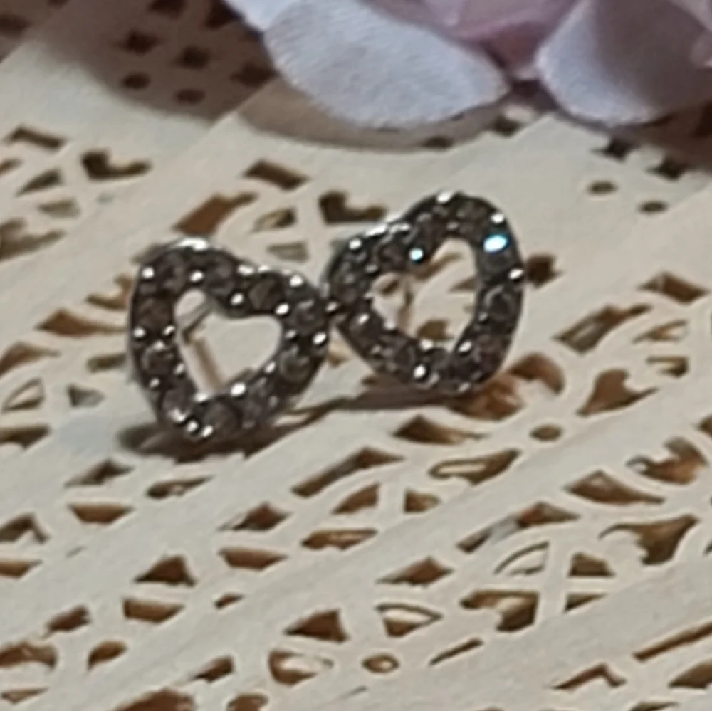 Unique Vintage Silver Heart Earrings